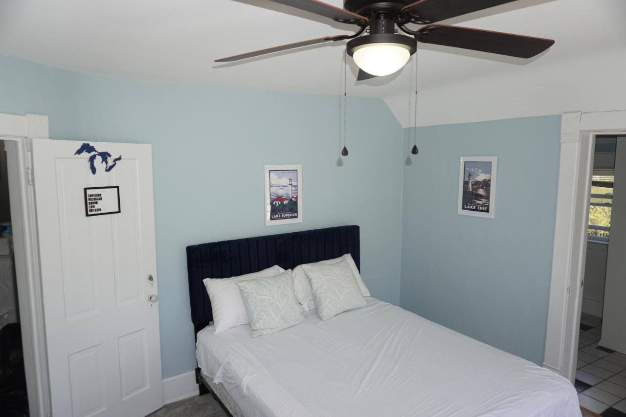 Bed and breakfast Charlevoix House - The Northside Extérieur photo